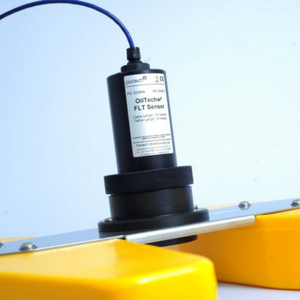 Cảm biến dầu trong nước OilTechw² FLT Sensor